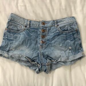 🛍 3/$10 Forever 21 light denim shorts